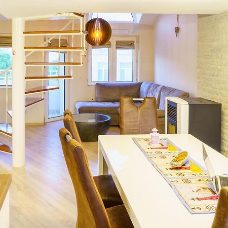 Centrally Located Apartment In Βάρνα Εξωτερικό φωτογραφία