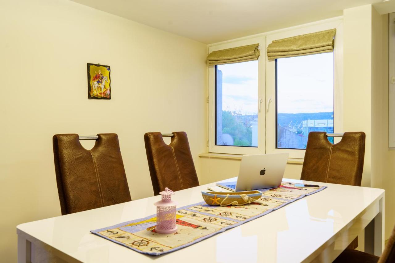 Centrally Located Apartment In Βάρνα Εξωτερικό φωτογραφία